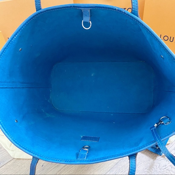 💞BLUE NEVERFULL W/ POUCH💞Epi Neverfull Mm Auth! - Picture 6 of 13